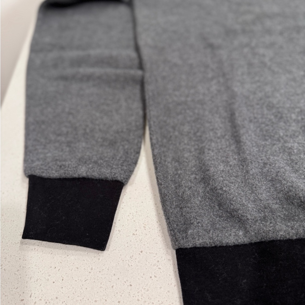 NWT Feat BlanketBlend Crewneck Sweatshirt - Hazy Black - Medium - Picture 9 of 9